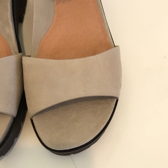 GENTLE SOULS Comfort Sandals Leather Slip On Anja Mushroom Women’s Size 9 EU 40 - Picture 4 of 16